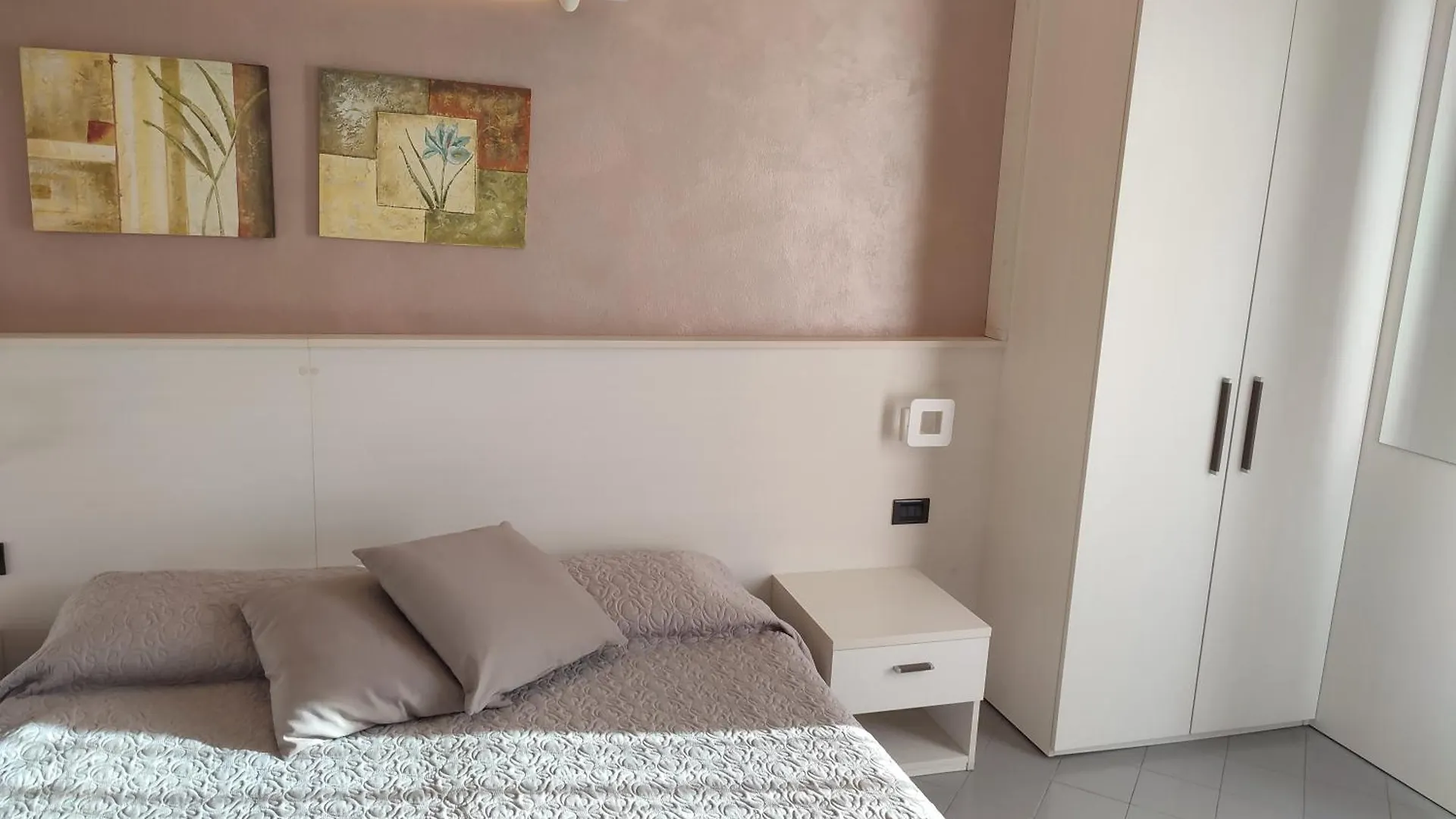Albergo Al Cacciatore Desenzano del Garda 3*,  Italien