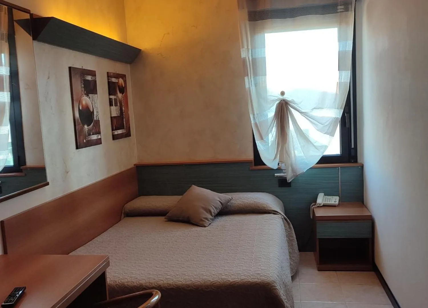 Albergo Al Cacciatore Desenzano del Garda 3*,  Italia