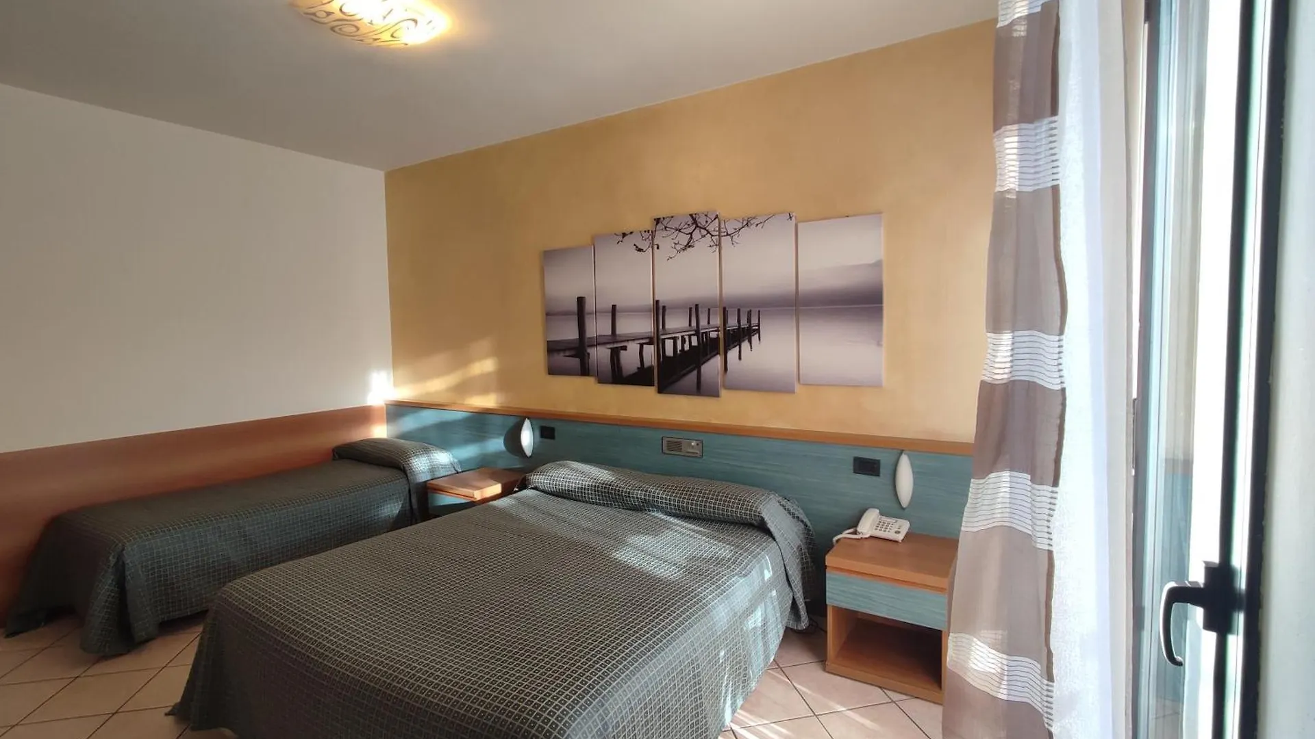 Albergo Al Cacciatore Desenzano del Garda Hotel