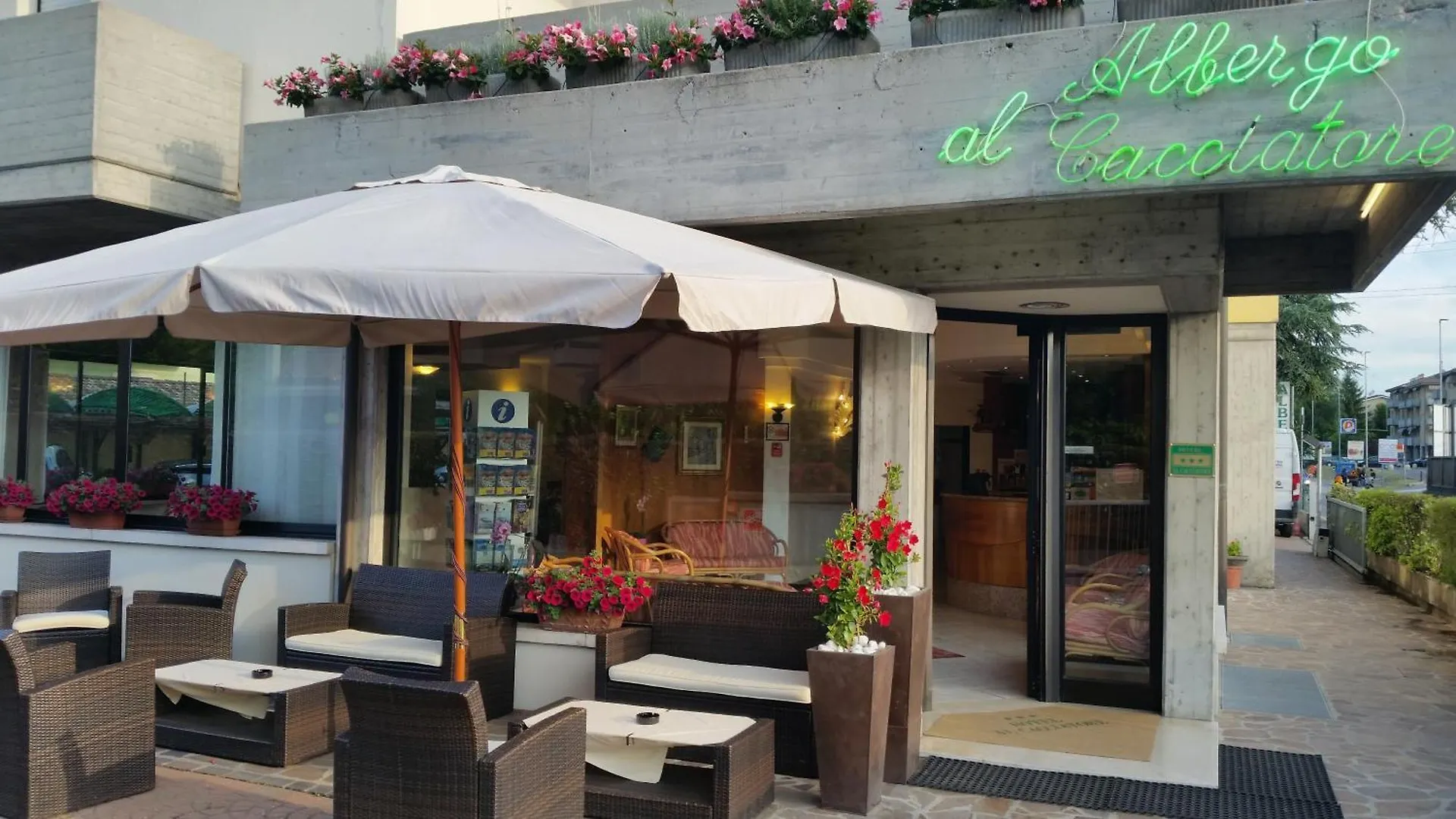 Albergo Al Cacciatore Desenzano del Garda Hotel
