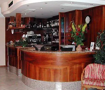 Albergo Al Cacciatore Desenzano del Garda 3*,