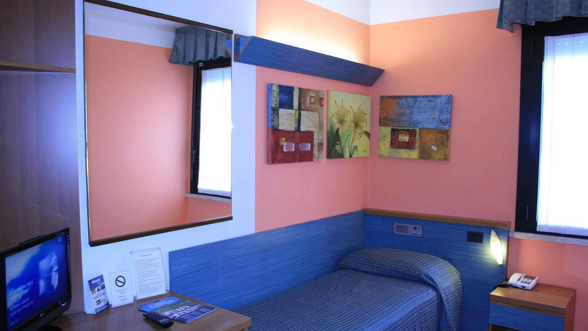Albergo Al Cacciatore Desenzano del Garda 3*,  Italien