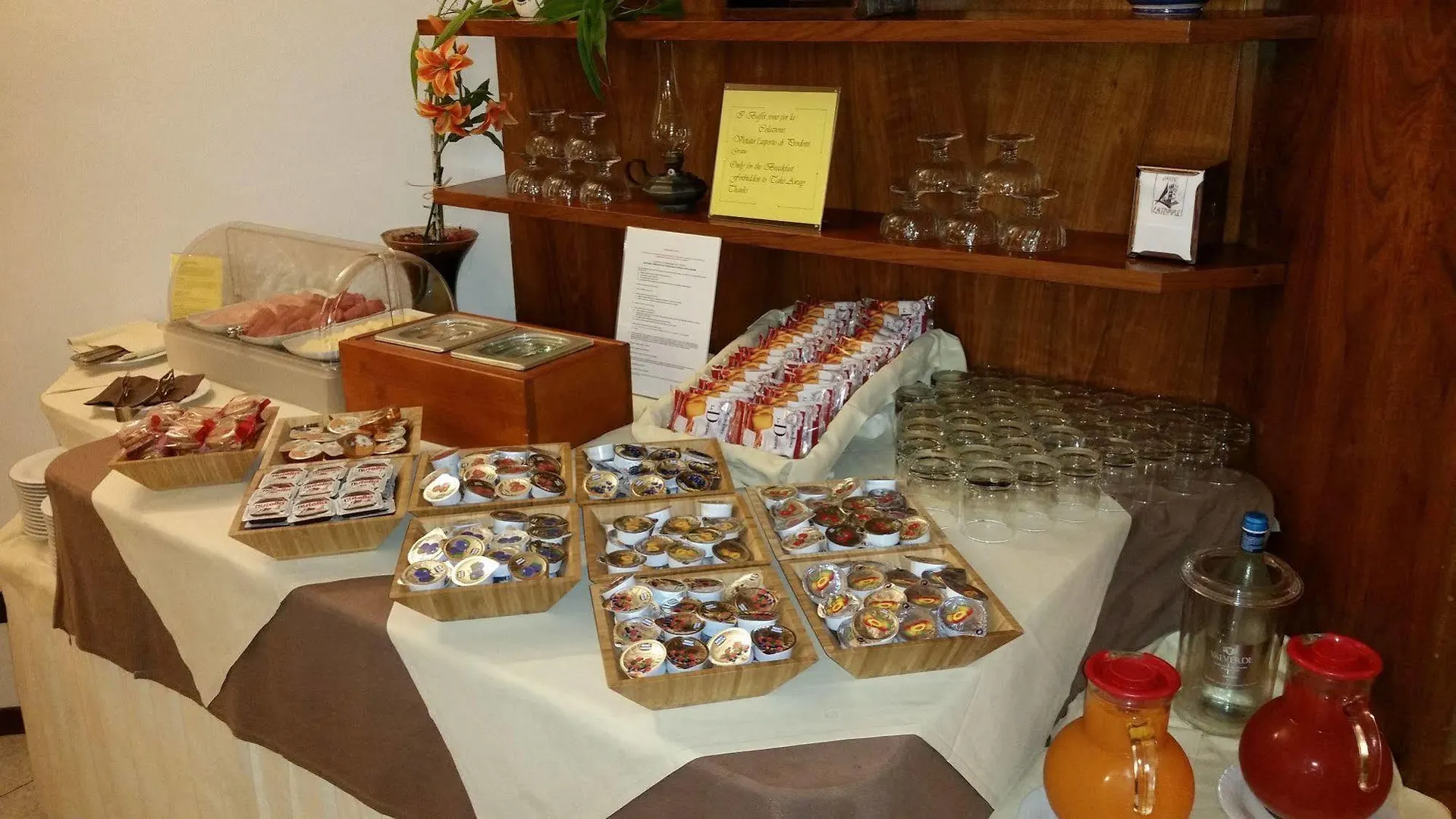 Albergo Al Cacciatore Desenzano del Garda Hotel