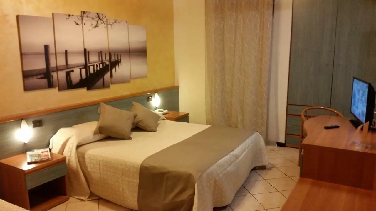 Albergo Al Cacciatore Desenzano del Garda Hotel