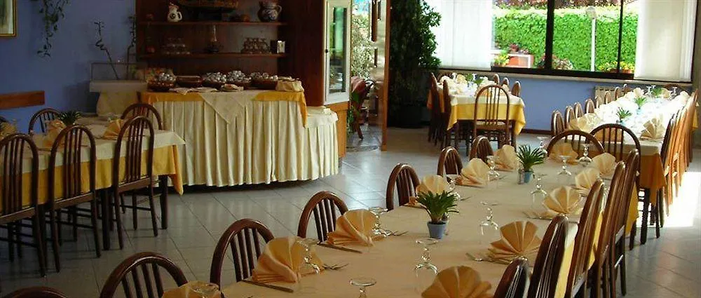 Albergo Al Cacciatore Desenzano del Garda Hotel