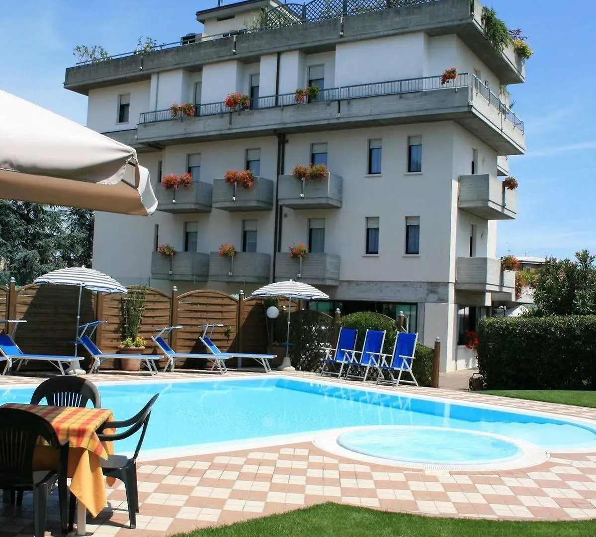 Albergo Al Cacciatore Desenzano del Garda Hotel
